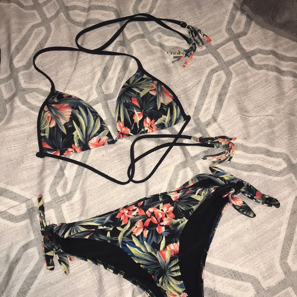Hollister Bikini